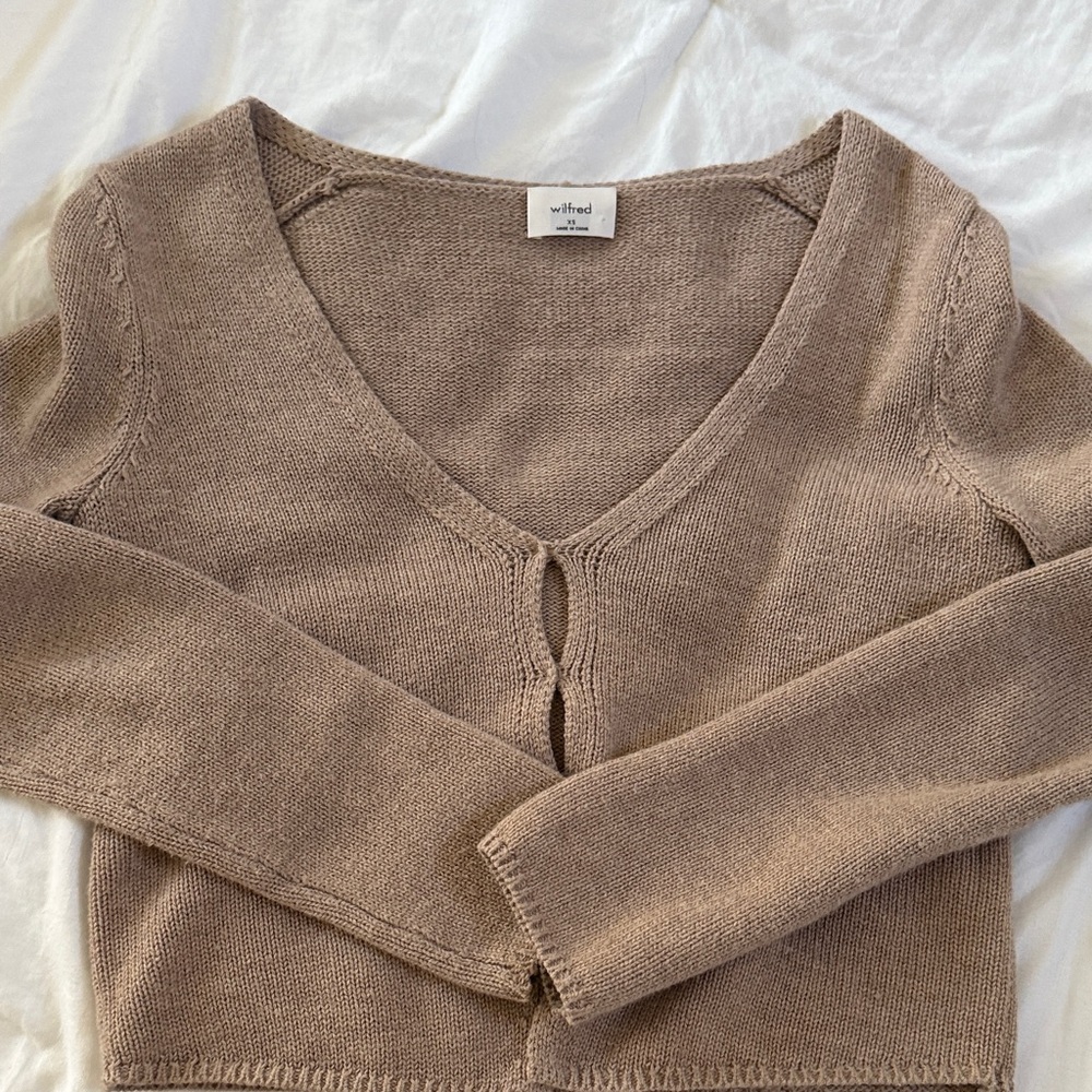 Aritzia | Wilfred Basque Cardigan in Oatmeal - Picture 10 of 14